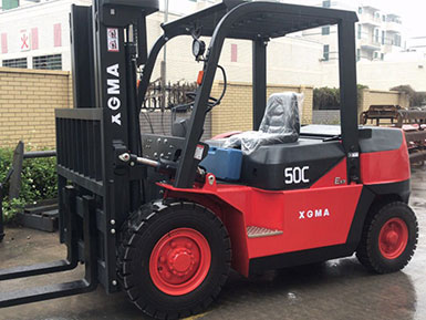 恭喜今日銷售部又出一單!廈工5.0T叉車壹臺